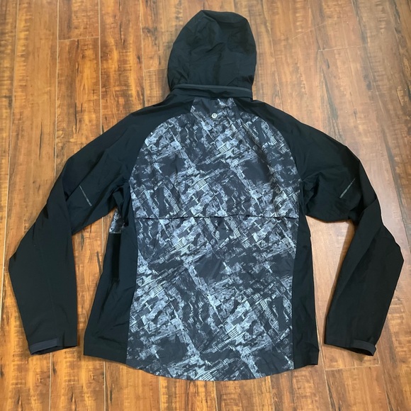 Lululemon Surge Men’s Jacket - Picture 9 of 11